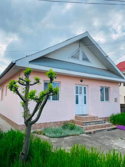 Casă individuală cu 4 camere cu Teren 412 Mp în Central