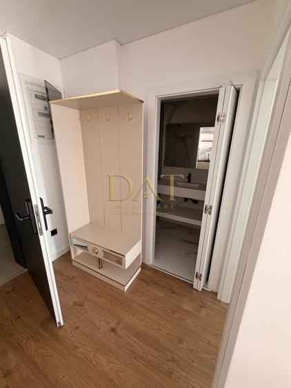 Apartament cu 3 camere în Zorilor