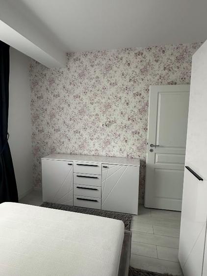 Apartament cu 2 camere semidecomandat, mobilat în Giroc