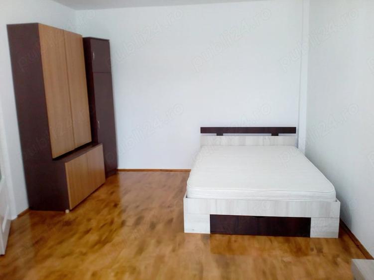 Garsonieră decomandată în Central