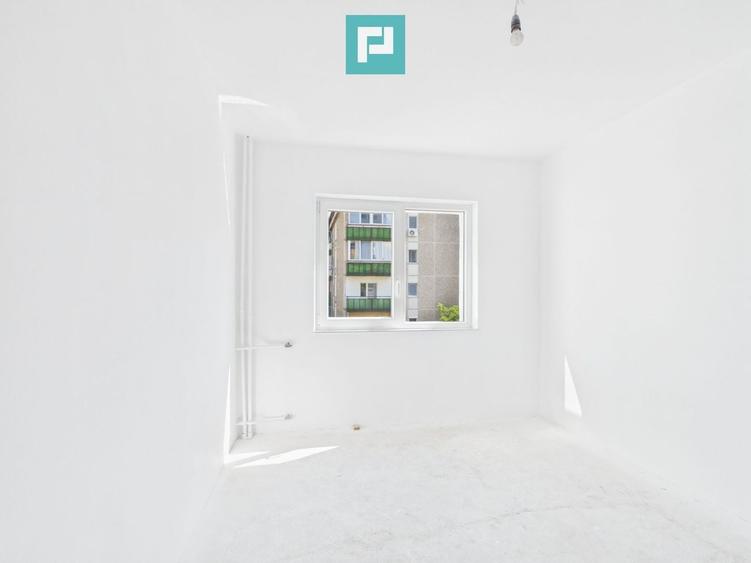 Apartament cu 3 camere decomandat în Decebal