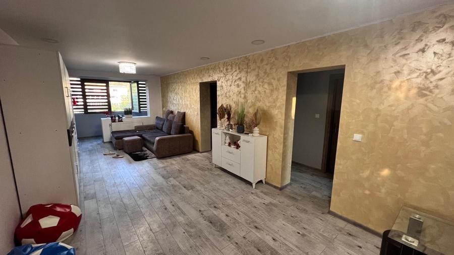 Duplex in Petrosani strada Independentei - 5