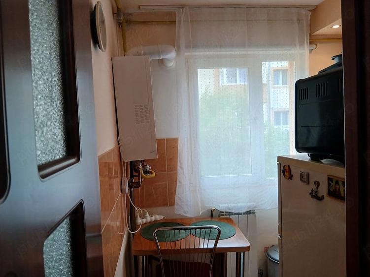 Garsonieră decomandată în Soarelui