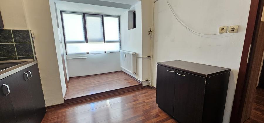 Apartament cu 2 camere decomandat în Calea Victoriei