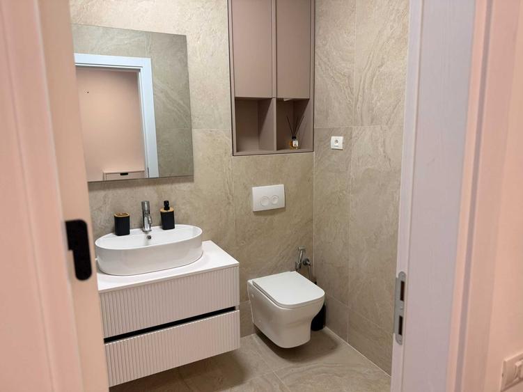 Apartament cu 3 camere decomandat în Nord