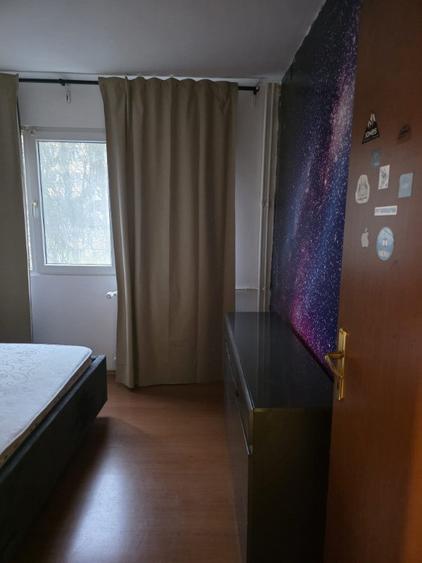 Apartament cu 4 camere decomandat în Apusului