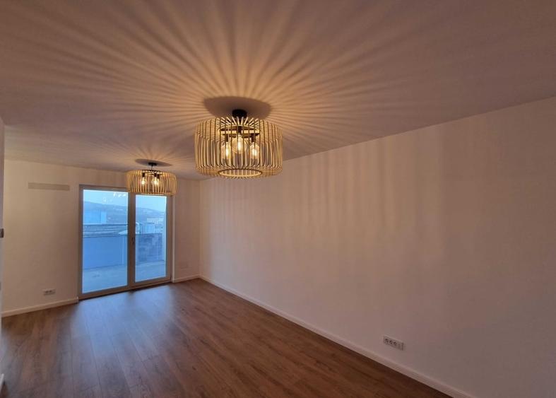 Apartament cu 2 camere semidecomandat, mobilat în Mărăști — fotografia 2