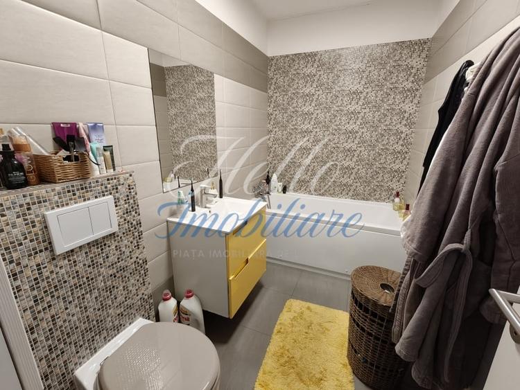 Apartament cu 2 camere semidecomandat, mobilat în Florești