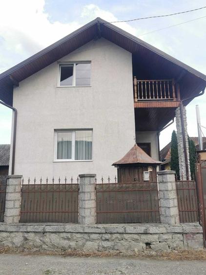 Casă cu 4 camere în Vale