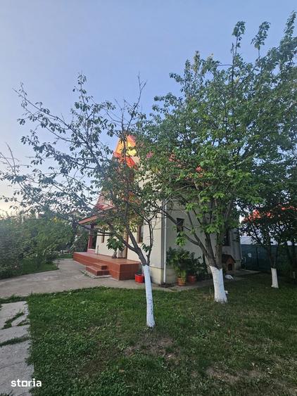 Casă cu 4 camere cu Teren 501 Mp în Domnești
