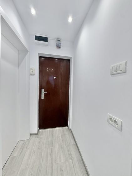Garsonieră decomandată, mobilată în Blașcovici