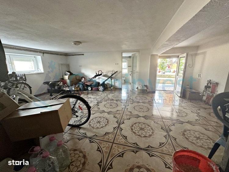 Casă cu 4 camere cu Teren 2800 Mp în Sânmartin