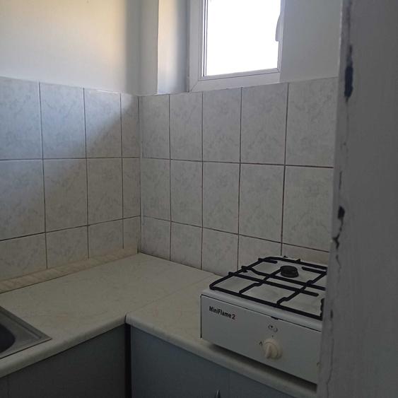Apartament cu 2 camere nedecomandat în Bucșinescu