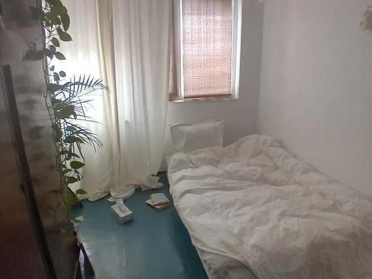 Apartament cu 3 camere semidecomandat în Dristor
