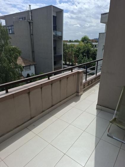 Apartament cu 4 camere decomandat, mobilat în Herăstrău