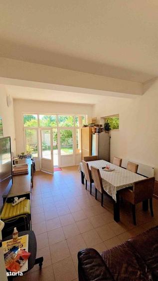 Casă cu 5 camere cu Teren 528.29 Mp în Central