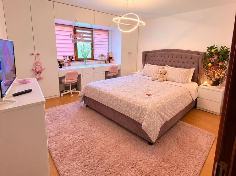 Apartament cu 3 camere decomandat în Central