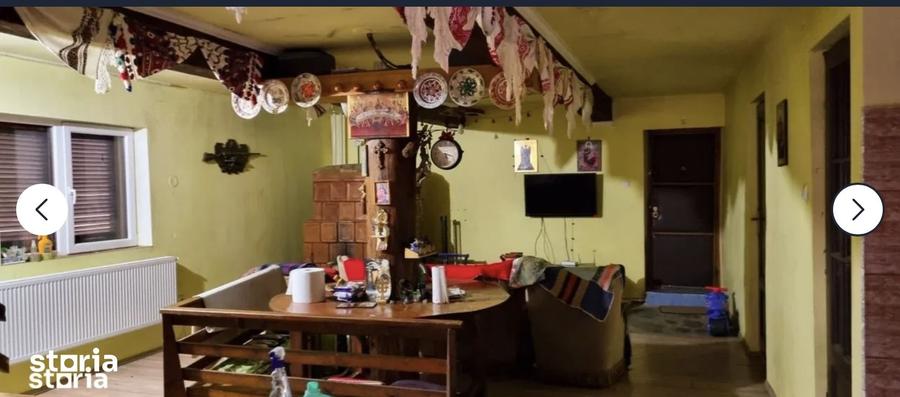 Casă cu 4 camere cu Teren 1600 Mp în Bulz