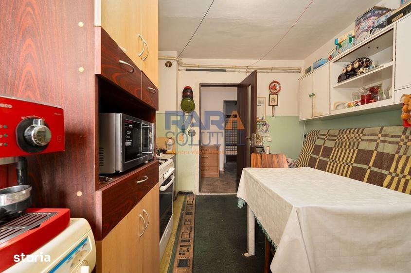 Apartament cu 3 camere decomandat în Horia