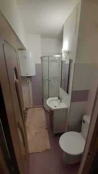 Garsonieră decomandată, mobilată în Frumoasa