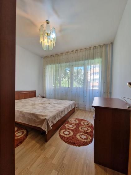 Apartament cu 3 camere decomandat în Colentina