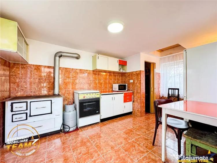 Casă cu 2 camere cu Teren 4963 Mp în Dalnic