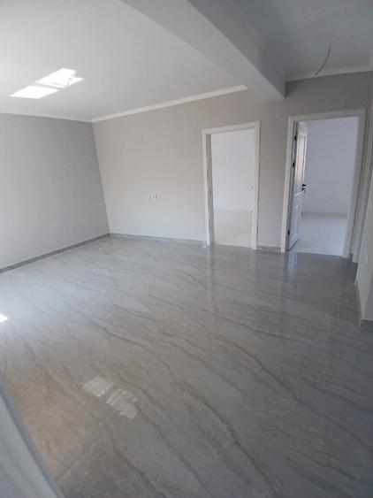 Casă cu 3 camere cu Teren 220 Mp în Central