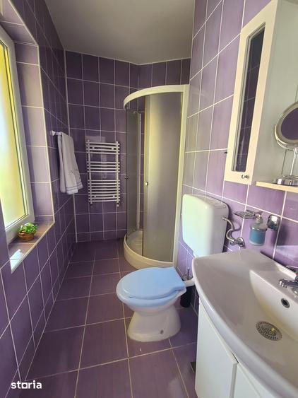Casă cu 7 camere cu Teren 900 Mp în Corunca