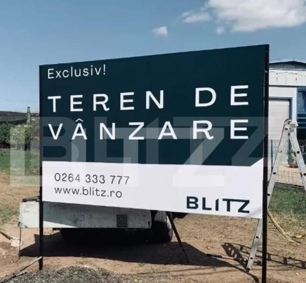 Teren Construcții intravilan de 1200 mp, în Bucium