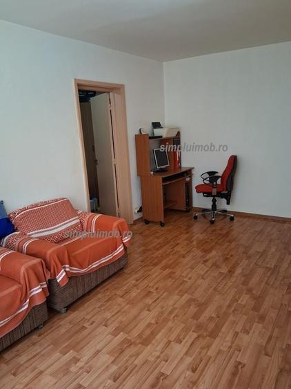 Apartament cu 2 camere semidecomandat, mobilat în Câmpia Libertății