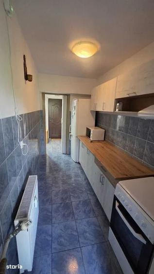 Apartament cu 2 camere semidecomandat în Giulești