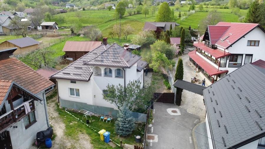Casă individuală cu 4 camere cu Teren 600 Mp în Exterior Est