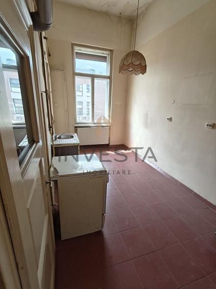 Apartament cu 2 camere semidecomandat în Central