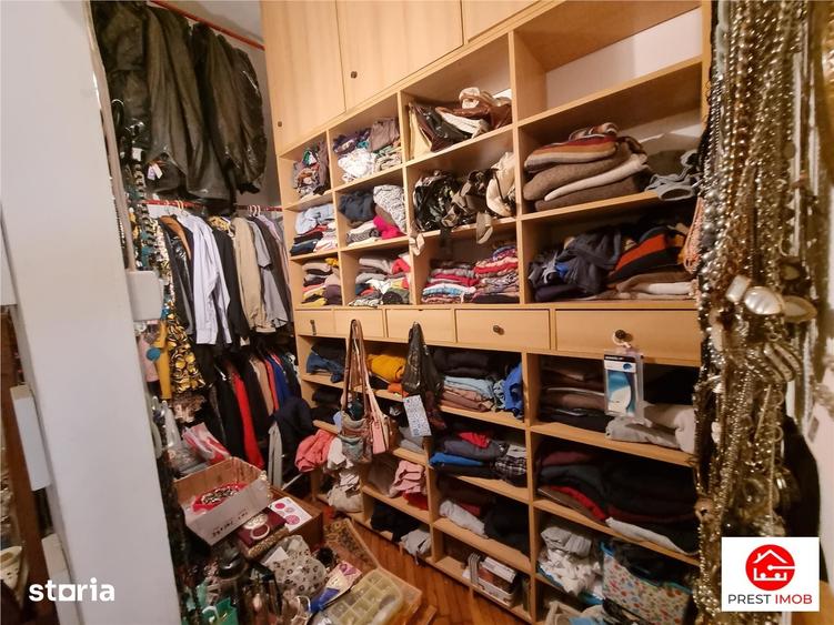 Casă cu 4 camere cu Teren 1344 Mp în Central