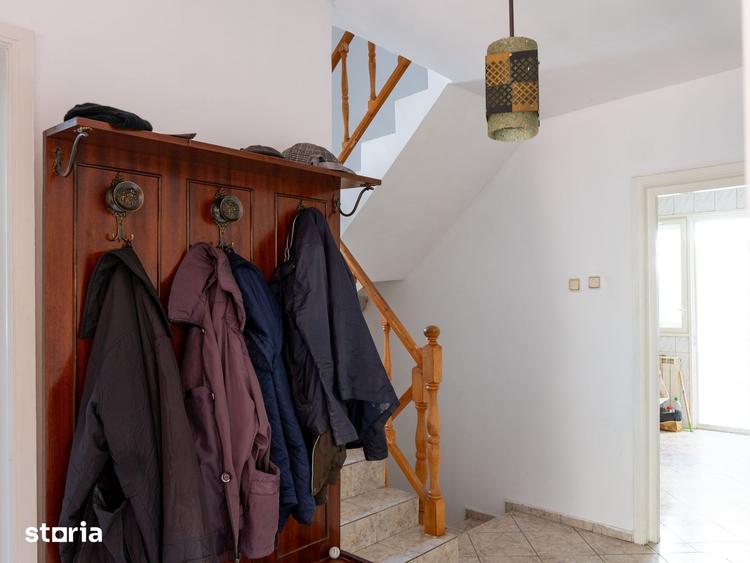 Casă cu 5 camere cu Teren 216 Mp în Giurgiului