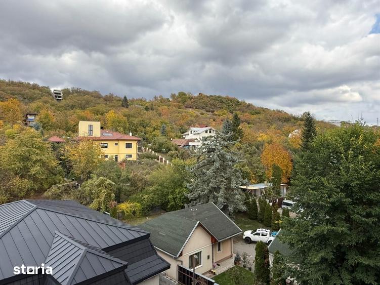 Apartament cu 4 camere decomandat în Grigorescu