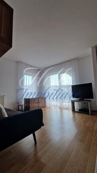 Apartament cu 3 camere semidecomandat în Florești