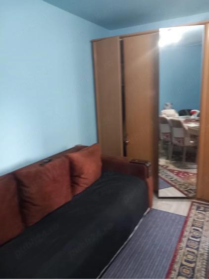 vand apartament cu o camera, parter cu terasa , zona Crihala - 3