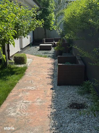 Casă cu 3 camere decomandat cu Canalizare în Nord