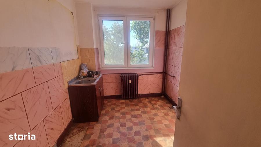 Apartament cu 2 camere semidecomandat în Rogerius