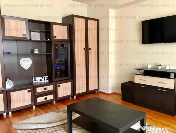 Apartament cu 3 camere decomandat în Centrul Istoric