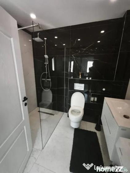 Casă cu 4 camere cu Teren 200 Mp în Central