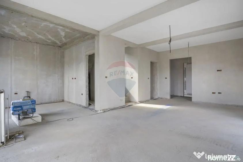Casă cu 5 camere cu Teren 392 Mp în 6 Vânători