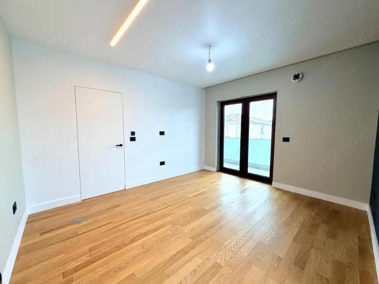 Casă cu 5 camere cu Teren 600 Mp în Buziașului