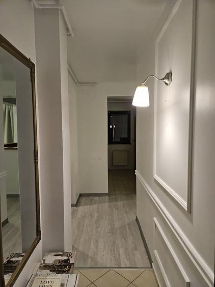 Apartament cu 2 camere decomandat în Olteniței