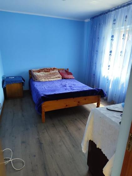 Casă individuală cu 5 camere cu Canalizare în Balș