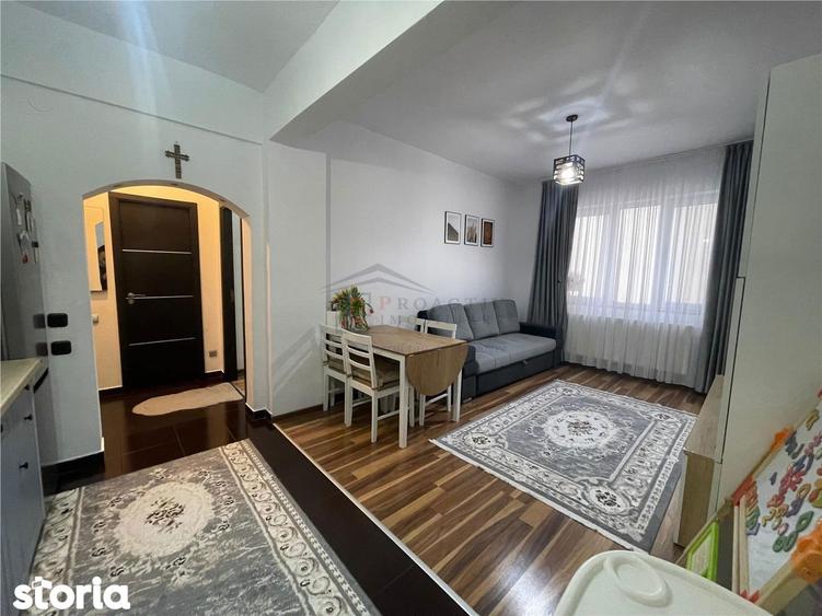 Apartament cu 2 camere, mobilat în Central
