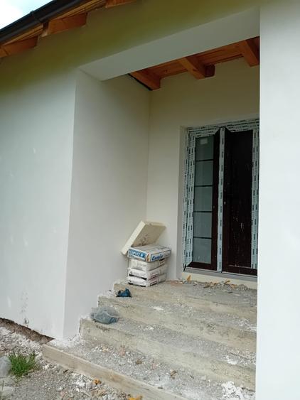 Casă individuală cu 3 camere cu Canalizare în Ciritei