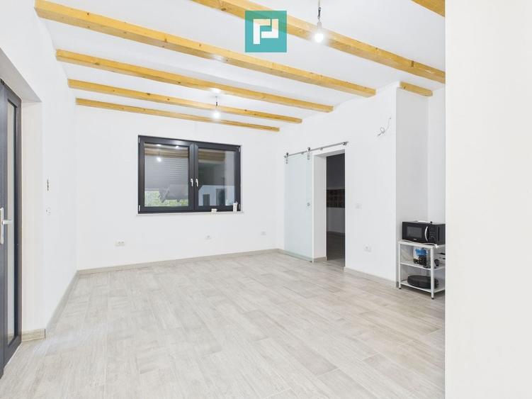 Casă individuală cu 4 camere cu Canalizare în Macea