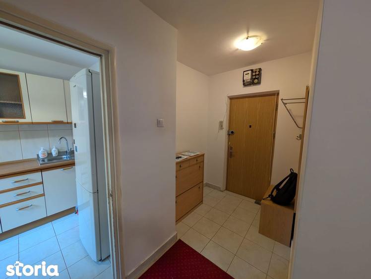 Apartament cu 3 camere decomandat în Colentina
